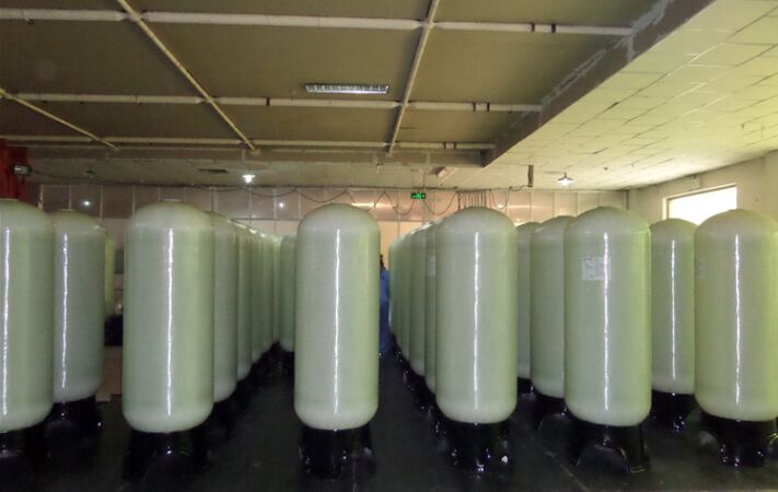 玻璃鋼樹脂罐生產車間